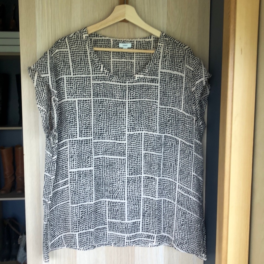 Vince Silk T - Peach and Black.  Large.